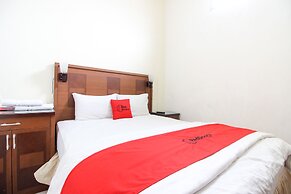 RedDoorz Plus @ Tegal Panggung