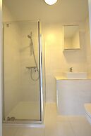 R2 Medium Studio