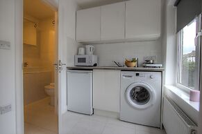 R2 Medium Studio