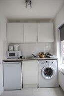 R2 Medium Studio