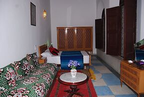 Dar Alami Salaj
