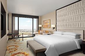 Sheraton Manila Hotel at Newport World Resorts