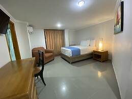 Hotel Puerta de Oro