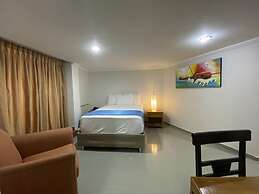 Hotel Puerta de Oro