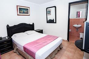 Hotel Puerta de Oro