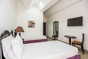 Hotel Puerta de Oro