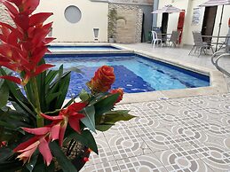 Hotel Puerta de Oro