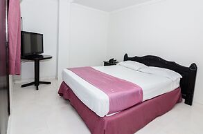 Hotel Puerta de Oro