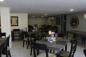 Hotel Puerta de Oro