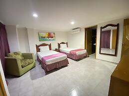 Hotel Puerta de Oro