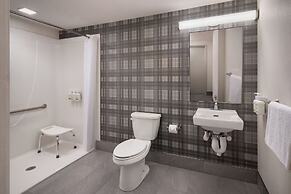 Pomeroy Hotel Fort McMurray