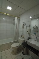 Hotel Italia Cuenca - Tranvía Centro y Aeropuerto