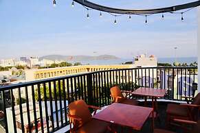 Mira Hotel