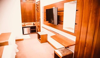 Mira Hotel