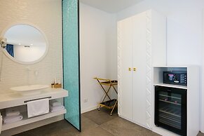 Blue Boutique Hotel