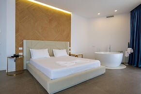 Blue Boutique Hotel