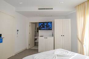 Blue Boutique Hotel