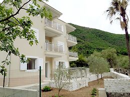 Hera Apartments