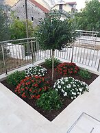 Hera Apartments