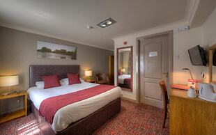 The Elms Hotel