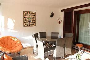 Block J Apartment