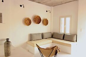 Mesanto Luxury Suites