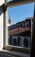 HAUS  Galata