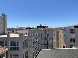 HAUS  Galata