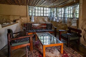 Punda Milias Lodge