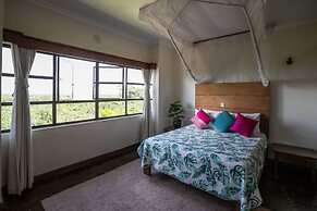 Punda Milias Lodge