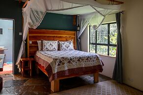 Punda Milias Lodge