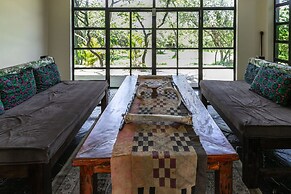 Punda Milias Lodge