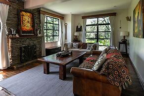 Punda Milias Lodge