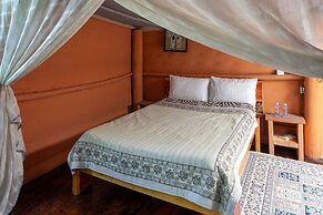 Punda Milias Lodge