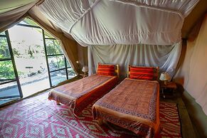 Punda Milias Lodge