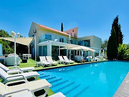 The Lake Villa Mountains & Sea view