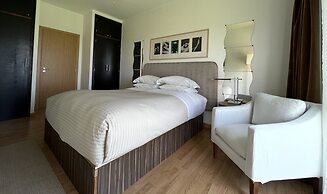 The Lake Villa Mountains & Sea view
