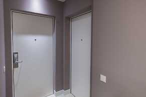 High Ceiling Duplex Apt Cais do Sodre