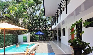 Casa Jungla Hostel