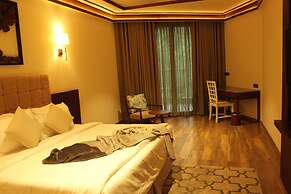 Niraamaya Retreats Samroha Athirappilly