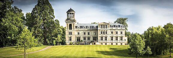 Schloss mit Park Kaarz