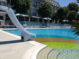 Hotel Paris Resort