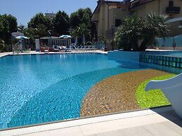 Hotel Paris Resort