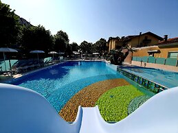 Hotel Paris Resort