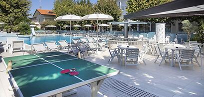 Hotel Paris Resort