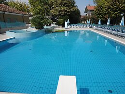 Hotel Paris Resort