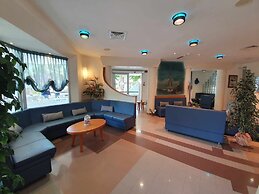 Hotel Paris Resort