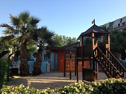 Hotel Paris Resort