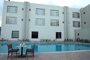 Neel's City Resort
