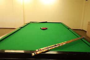 Neel's City Resort